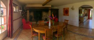 les bourdoncles serena grand salon lumineux cheminée monumentale espace travail